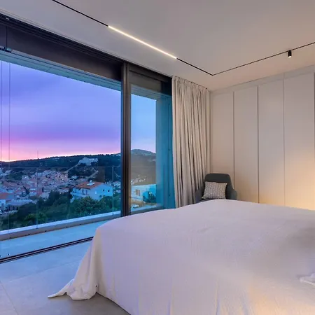 Infinity With Infinity Pool, Sea View