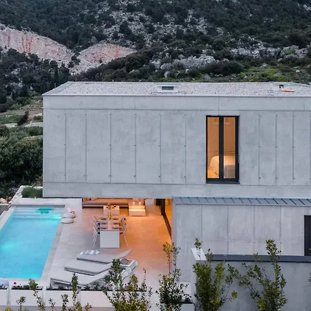 Infinity With Infinity Pool, Sea View Villa *