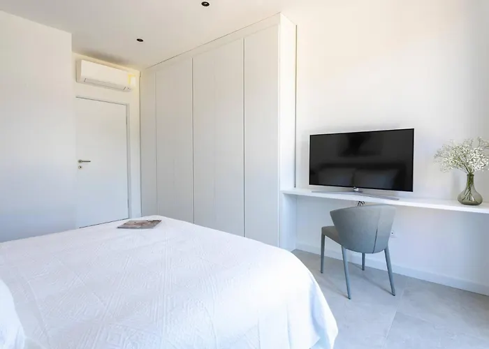 Infinity With Infinity Pool, Sea View Villa *