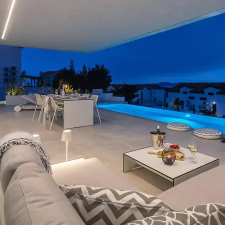 Infinity With Infinity Pool, Sea View 别墅 赫瓦尔