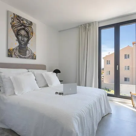 Infinity With Infinity Pool, Sea View 赫瓦尔