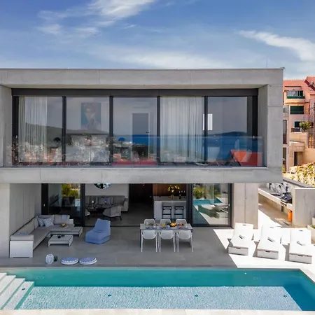 Infinity With Infinity Pool, Sea View * هفار