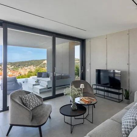 Infinity With Infinity Pool, Sea View فيلة