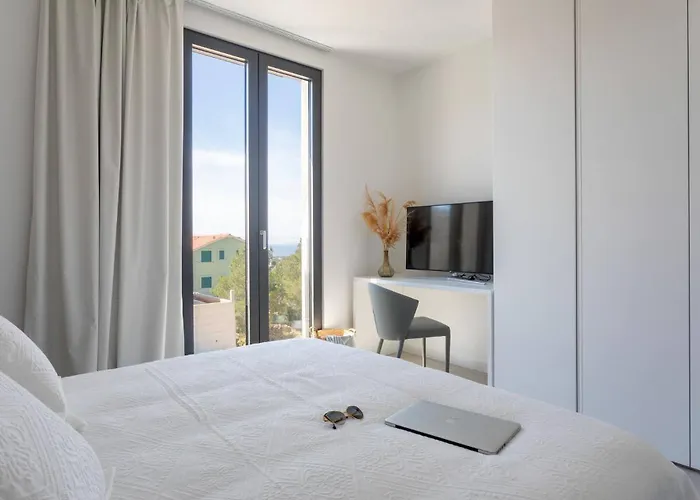 Villa Infinity With Infinity Pool, Sea View *