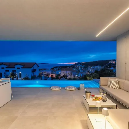 Villa Infinity With Infinity Pool, Sea View *