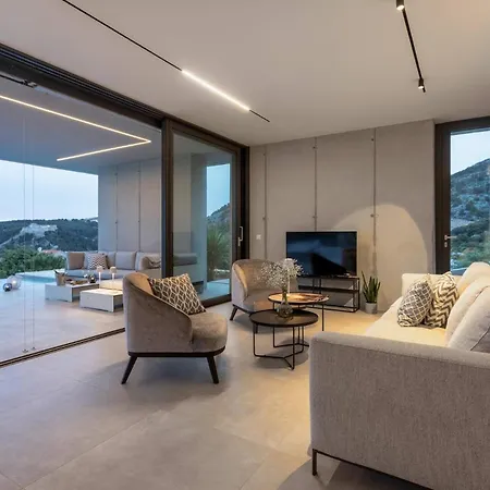 Villa Infinity With Infinity Pool, Sea View *