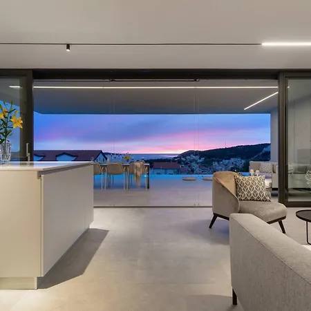 Infinity With Infinity Pool, Sea View * Hvar Town