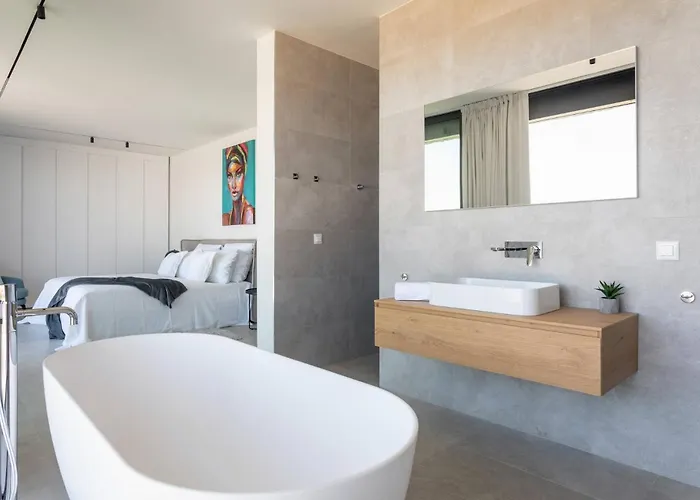 Infinity With Infinity Pool, Sea View Хвар