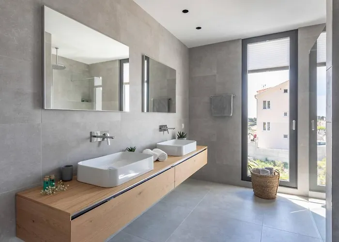 Infinity With Infinity Pool, Sea View Вілла