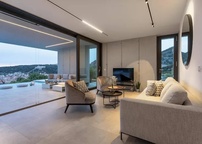 Вілла Infinity With Infinity Pool, Sea View *